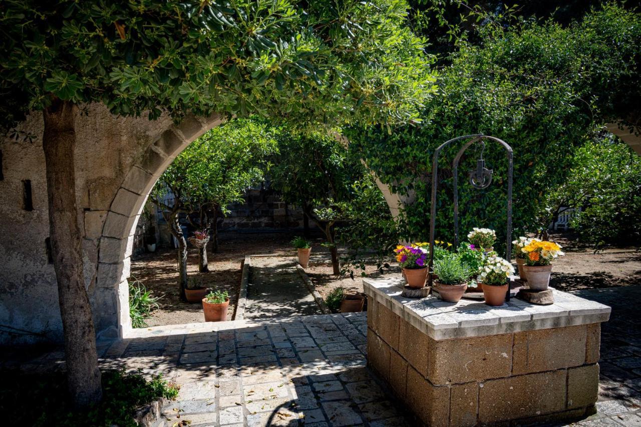 Antica Casina B&B Di Charme Pulsano Buitenkant foto